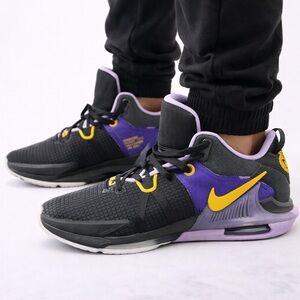 Nike LeBron Witness 7 in Lakers Colorway